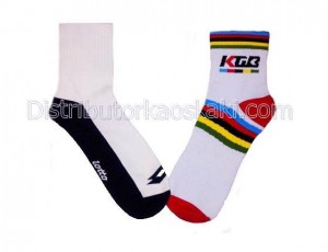 kaos-kaki-sport